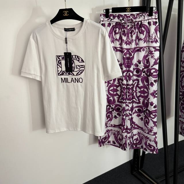 Style No. 20254018 Dg* New style suit, short-sleeved T-shirt with embroidered l