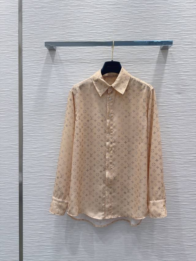 Louis Vuitto* 2025Ss new shirt set is a subtle and stylish style, full of small