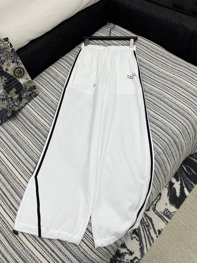 Hot item in stock Unlock high-end summer outfits! Prada contrasting elastic wais
