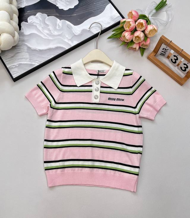 Miumiu's new letter embroidered striped knitted Polo shirt directly maximizes th