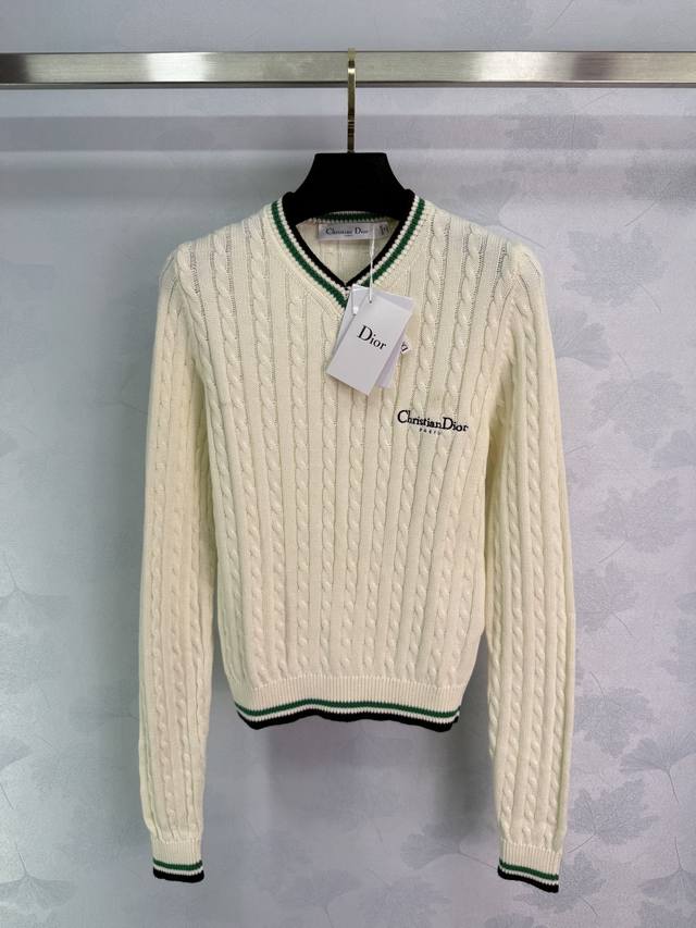 Dio*25 Early autumn new V-neck knitted long sleeves, German imported machine emb