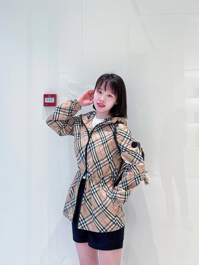 Burb*Rry 25Ss Spring and Summer new plaid sun-proof thin nylon hooded jacket | E