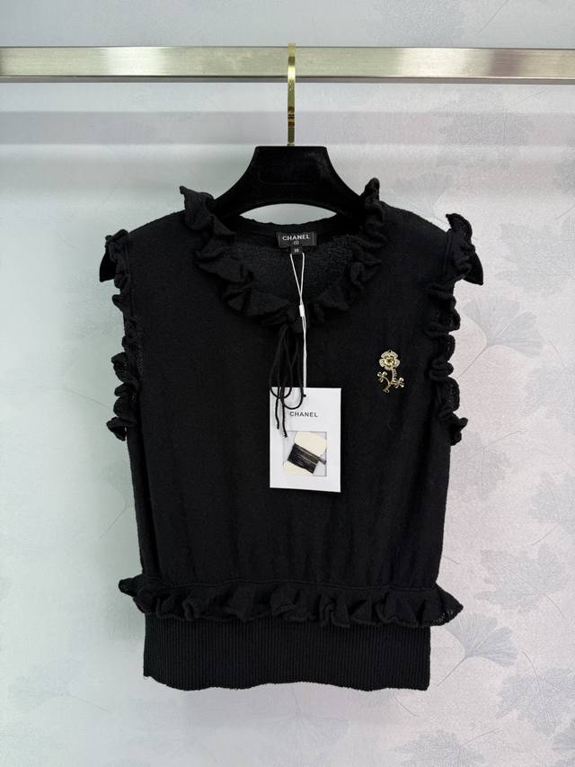 Chan*25A series ruffle knitted vest, customized camellia brooch embellishment, e