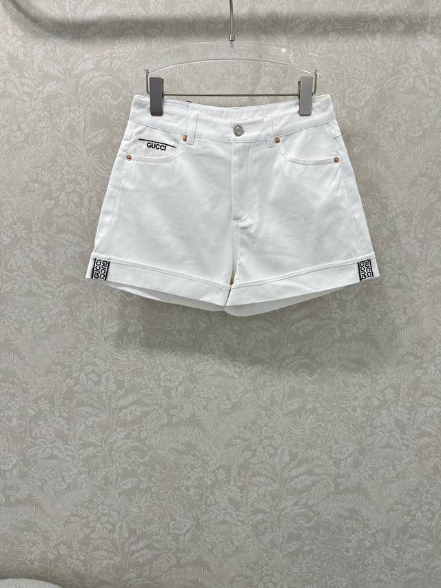 Gucc*25 The new denim series for early autumn is now available. Tops and jackets