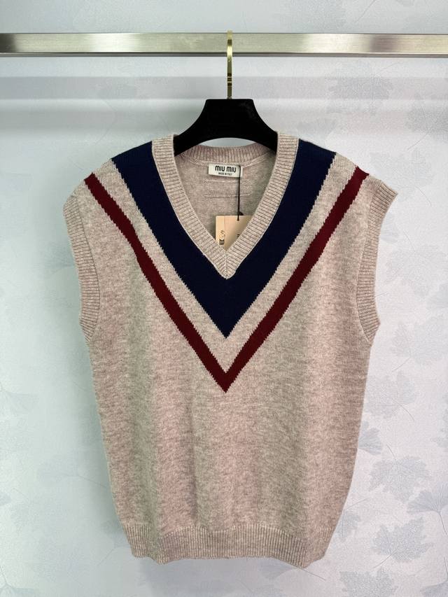 Miumi*2025 New Arrivals College knitted vest custom made Yb cashmere wool yarn w