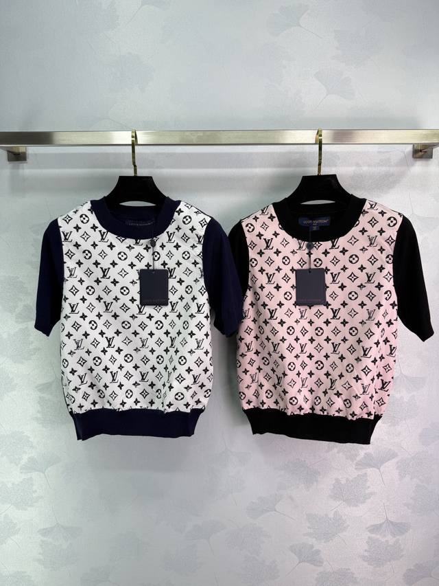 Lou*Classic 2025 new washed pattern chain T-shirt, this T-shirt is dyed with the