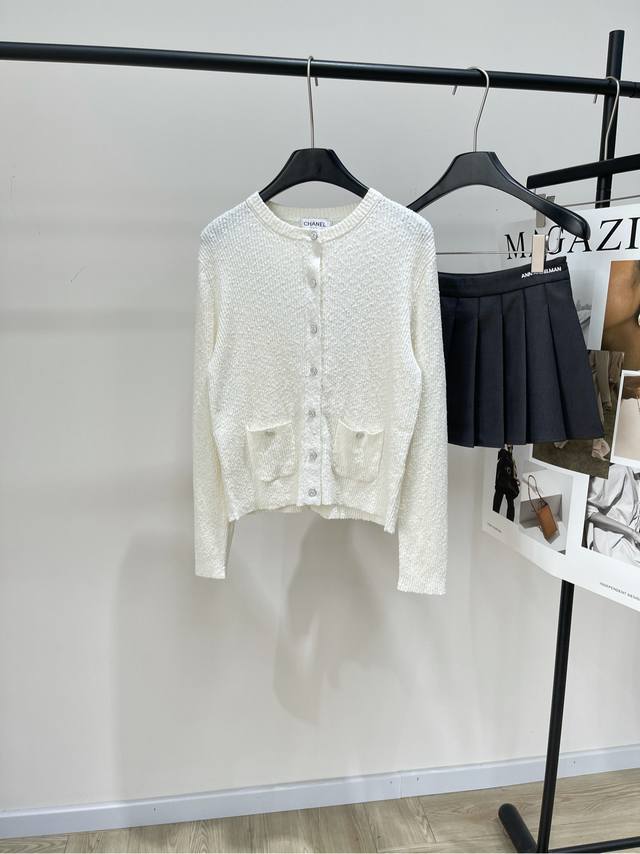 Double C white snowflake round neck knitted cardigan ., fabric: Tencel cotton bl