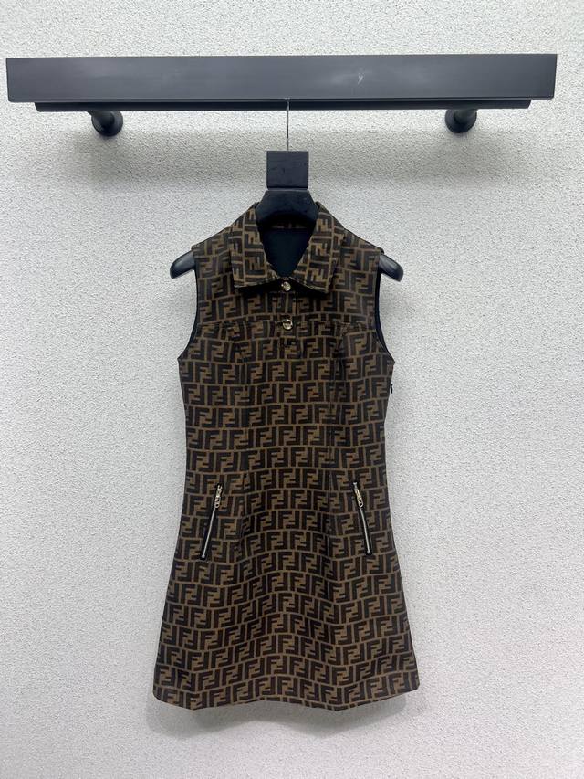 Fd's series of Ff brown sleeveless dresses are available separately! Delicate te