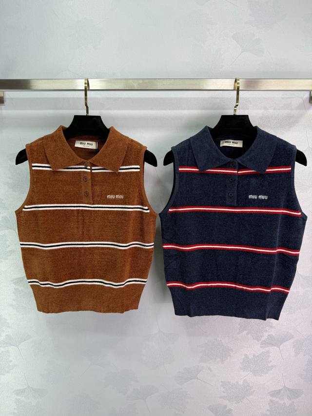 Miu*25 The latest spring and summer series of striped lapel vests with logo deco