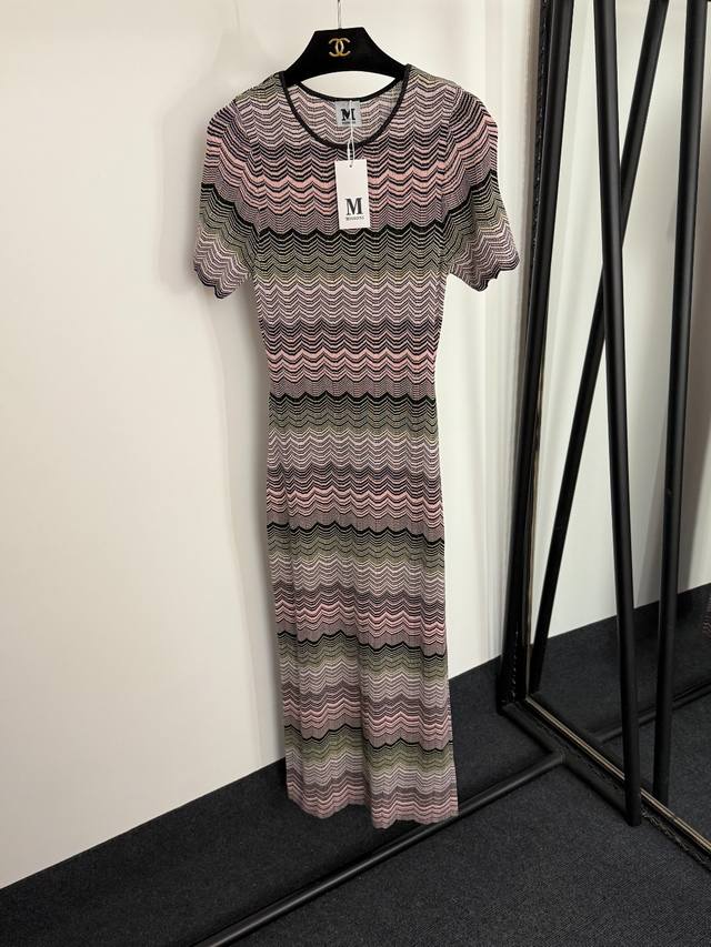 Style No. 20254164 Missoni new wave pattern hollow knitted short-sleeved dress