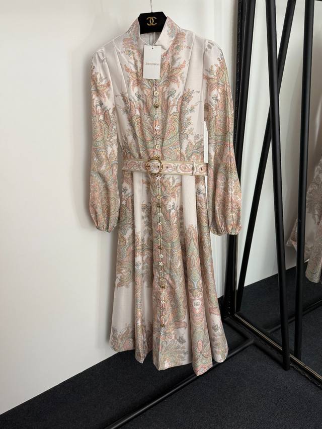 Style No. 20254159 Zimmermann new style multi-button retro pattern print stand
