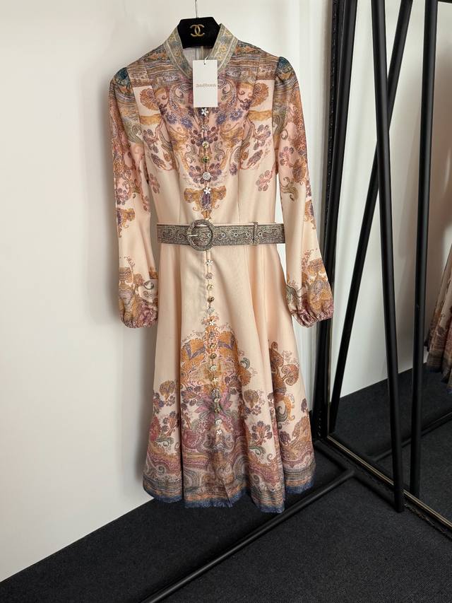 Style No. 20254156 Zimmermann new style multi-button retro pattern print stand
