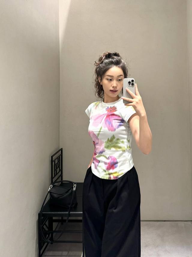 Loew* 25Ss Spring and Summer new flower-dyed round-neck short-sleeved T-shirtحEx