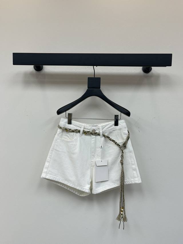 Chane*25 New style white shorts with beaded waist rope A pair of shorts with a h