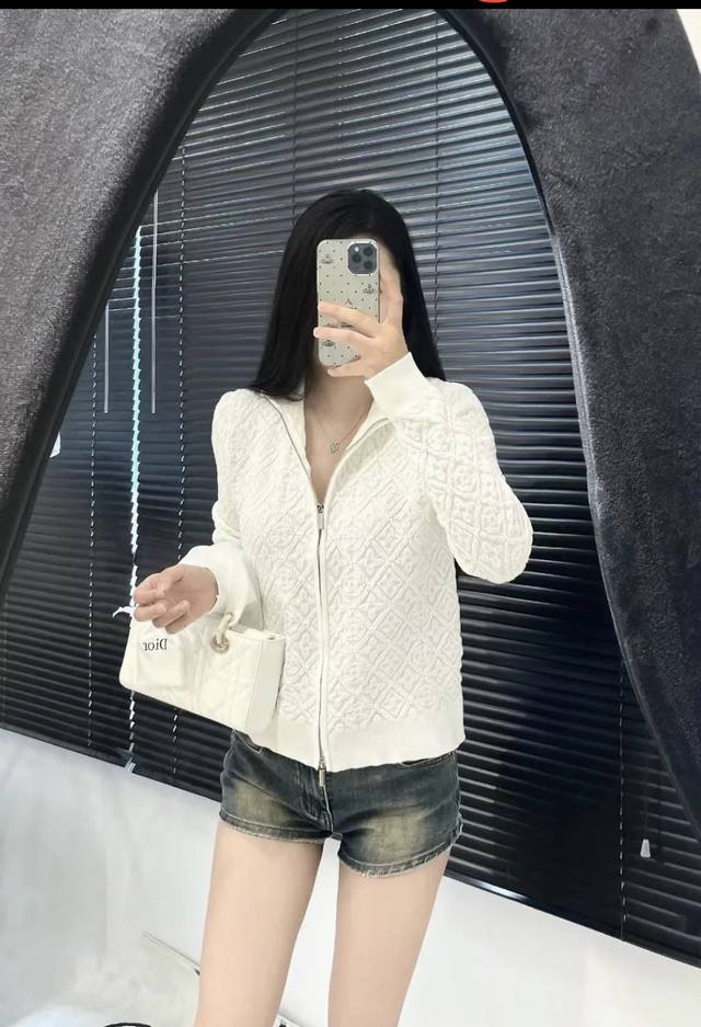 Louis 25 Early Autumn New Hooded Diamond Jacquard Cardigan Coat Comfortable and