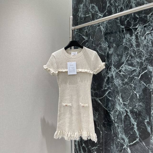 Xiaoxiang 25 Early Autumn New Short-sleeved Wood Ear Edge Knitted Dress Hemming
