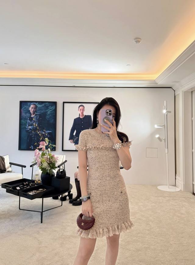 Xiaoxiang 25 Early Autumn New Short-sleeved Wood Ear Edge Knitted Dress Hemming