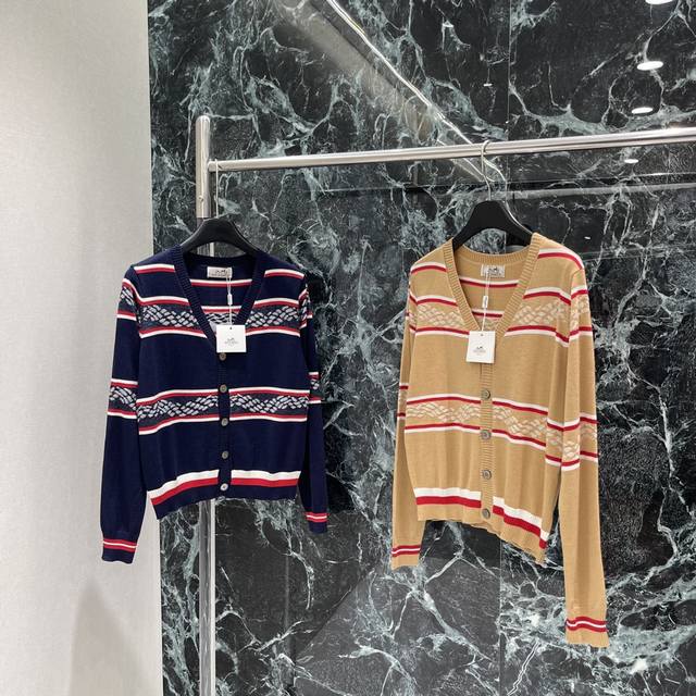 Her 25 Early autumn new round neck knitted long sleeves contrast striped jacquar