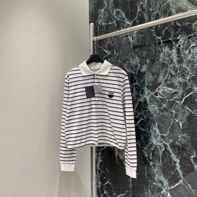 25 Early Autumn new striped long-sleeved T-shirt Short style with drawstring and