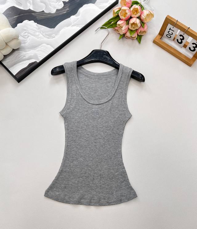 Loewe spring and summer new classic chest logo all-match vest A style that can b