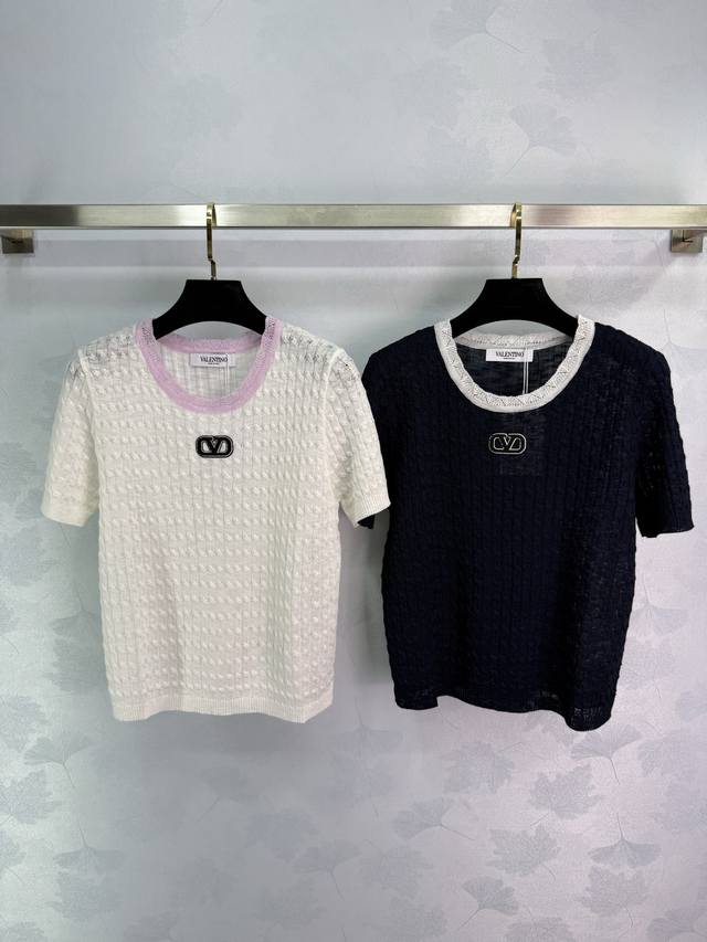 Va*2025 Spring and Summer new knitted short sleeves with logo design on the ches