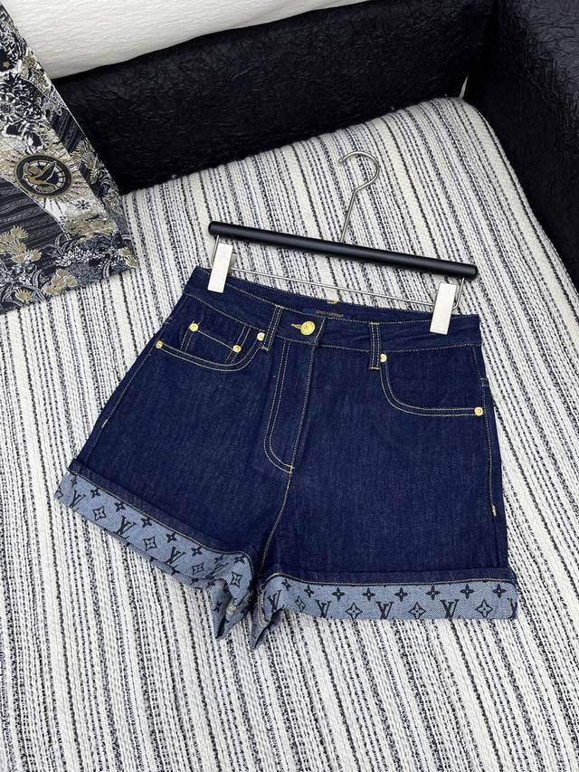 Hot item in stock Original custom Lv*