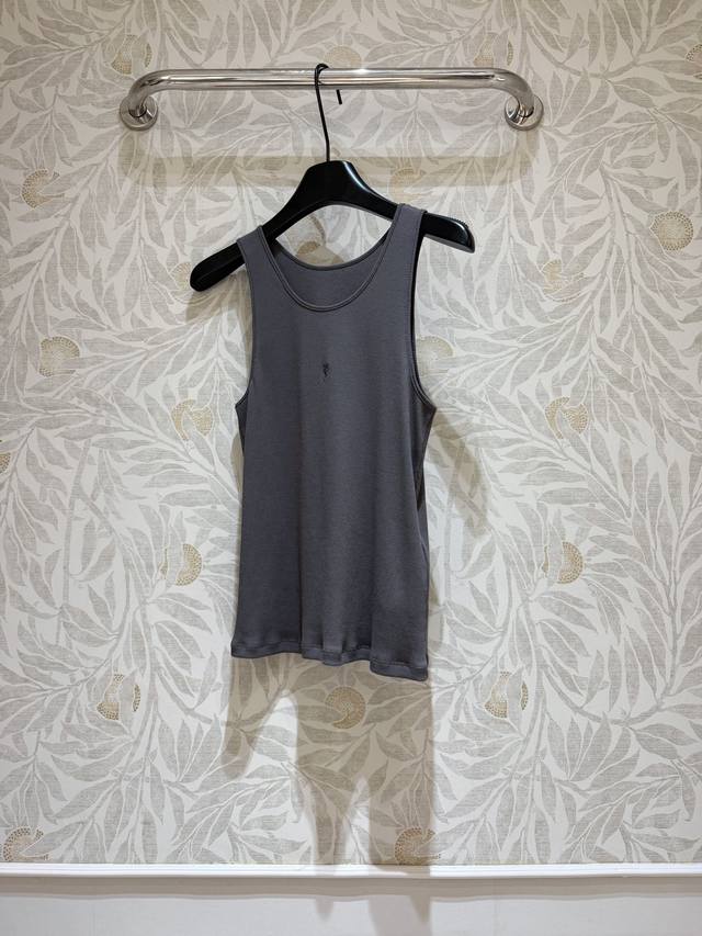 Spot Style No. 11P Smoky gray ribbed vest is a basic style that is easy to wear
