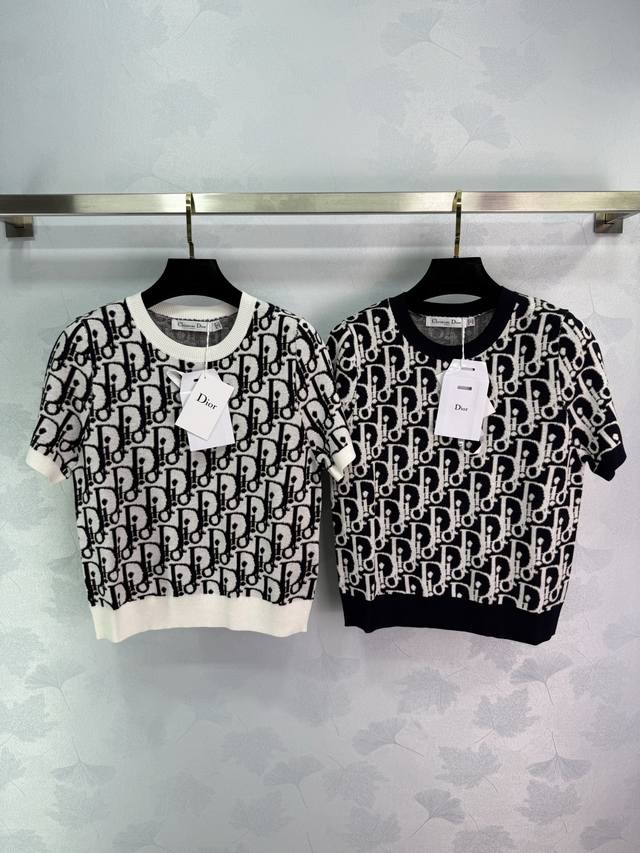 Dio*2025 New knitted short sleeves, black and white contrasting letters, full pr