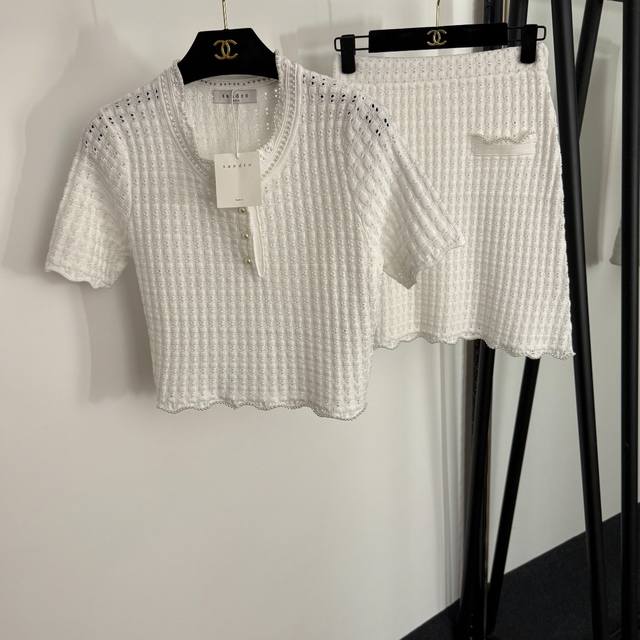 Style No. 20254139 Sandr* new knitted suit, French Chanel style pearl collar ho