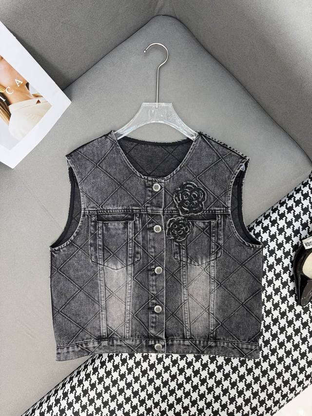 Chane* 25Ss new denim vest jacket diamond check fabric chest flower embroidery d