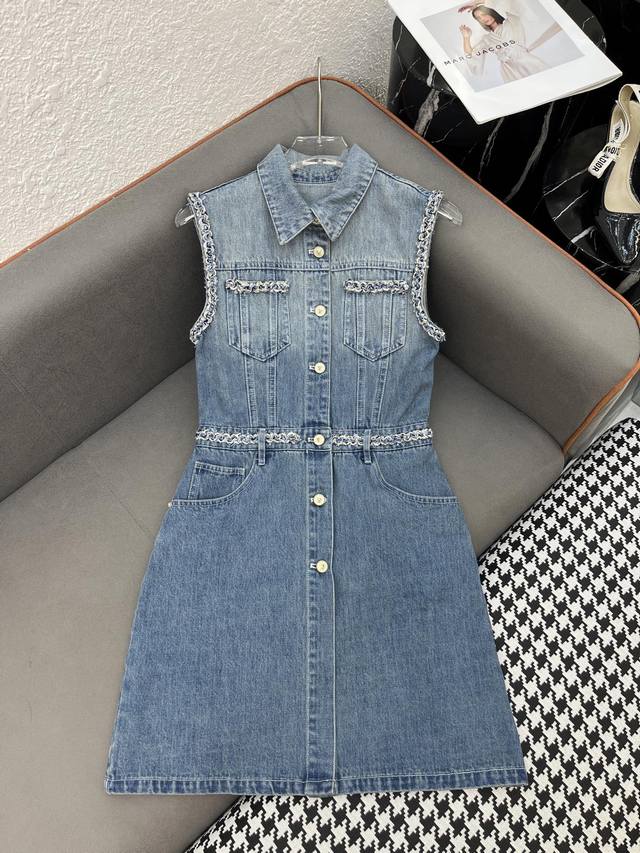 Versac* 25Ss new denim sleeveless dress with lace stitching decoration, fine wor