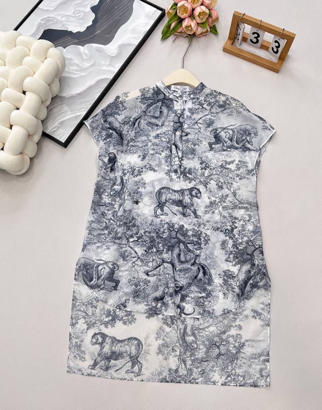 Dior's new jungle animal pattern printed shirt dress is a perfect encounter betw