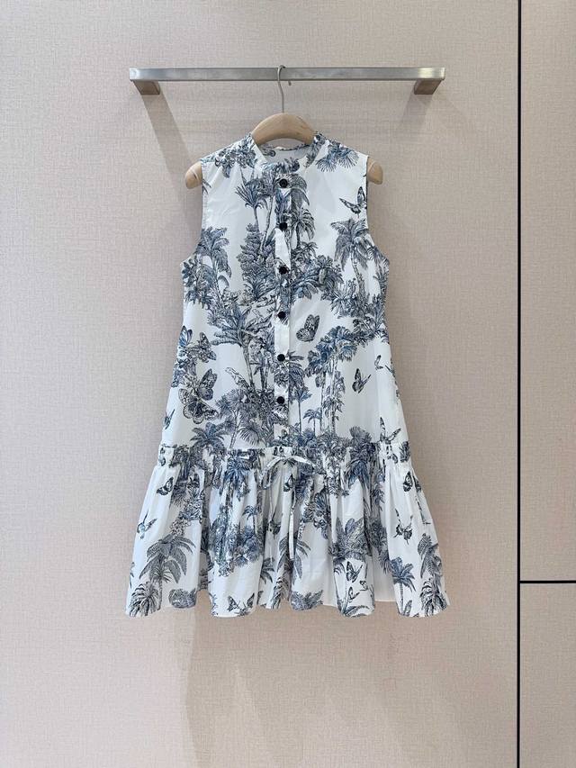 D's new sleeveless dress has a coconut tree ink painting pattern, made of pure c