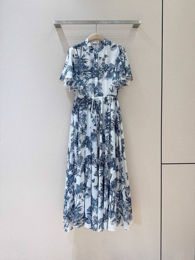 D's new dress DDD, drawstring waist, hides fat and makes you look thinner, stand