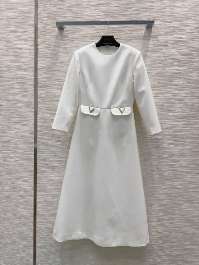 Valentin*O2025Ss Temperament skirt, classic design, exquisite and capable upper