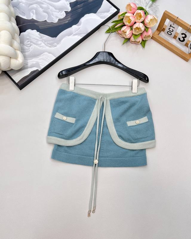 Chanel2025 new lace-up contrasting knitted tube top, customized Yb cashmere yarn
