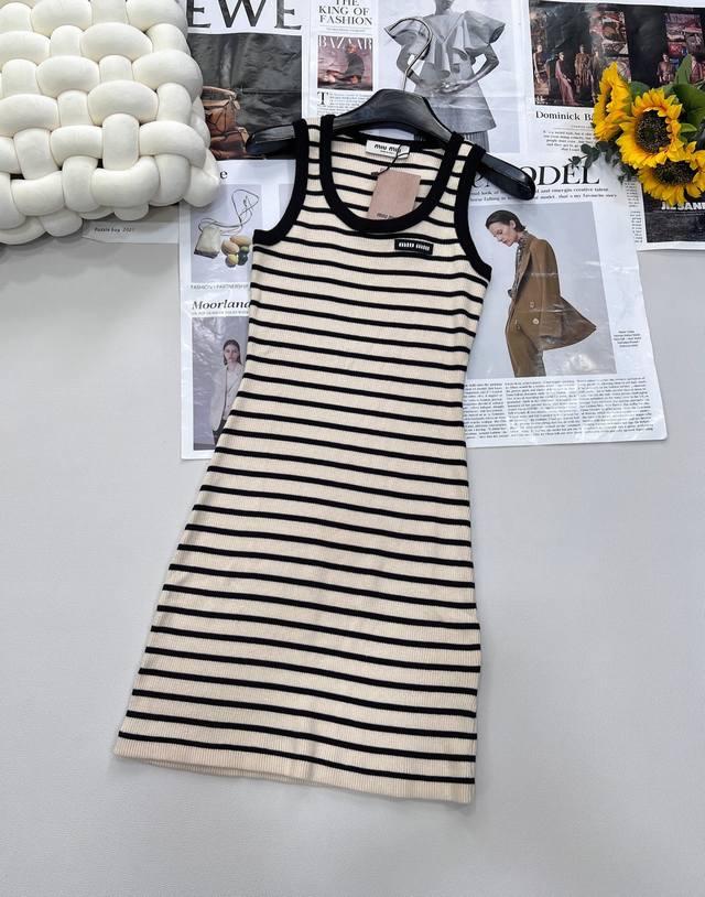 Miumiu2025Ss new striped letter logo patch knitted vest dress, customized Yb mer