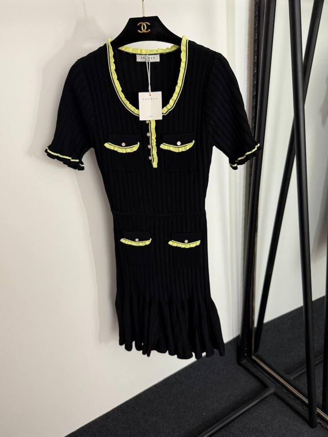 Style No. 2054085 Sandr* New French Chanel Style Colorblocked Mugu Collar Slim