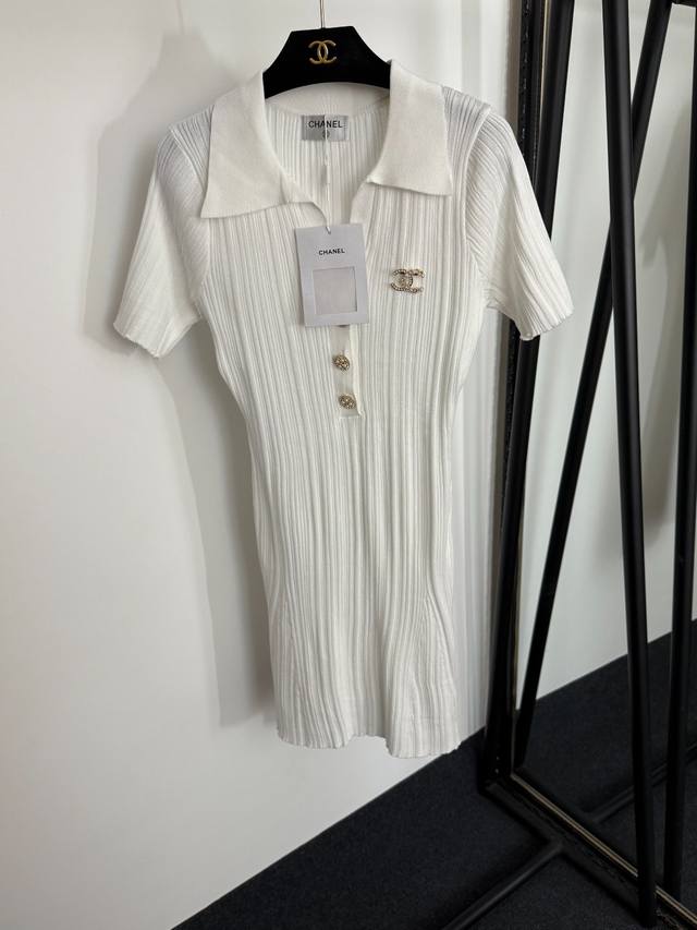 Style No. 20254083 Chane* new logo brooch pearl button lapel waist knitted shor