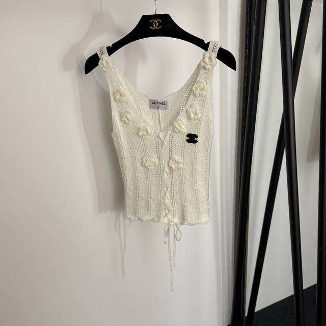 Style No. 20254076 Chane* new style flocked logo three-dimensional crochet V-ne