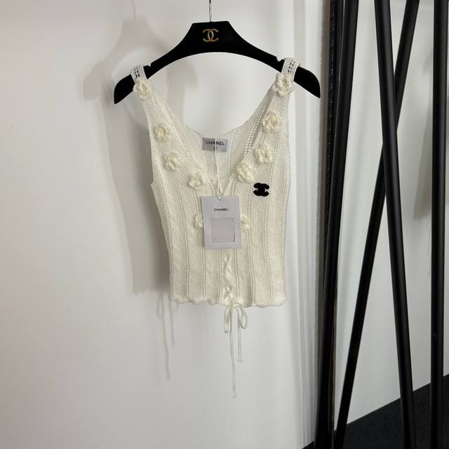 Style No. 20254076 Chane* new style flocked logo three-dimensional crochet V-ne