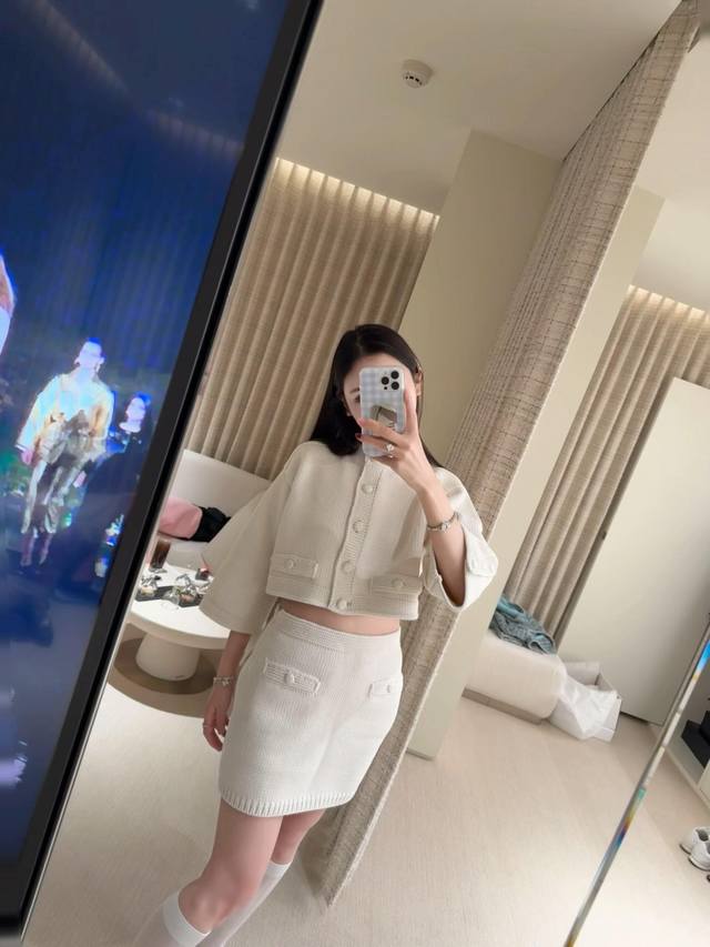 Chane* 25A Handicraft Series New Short Profile Knit Cardigan | Exclusively devel