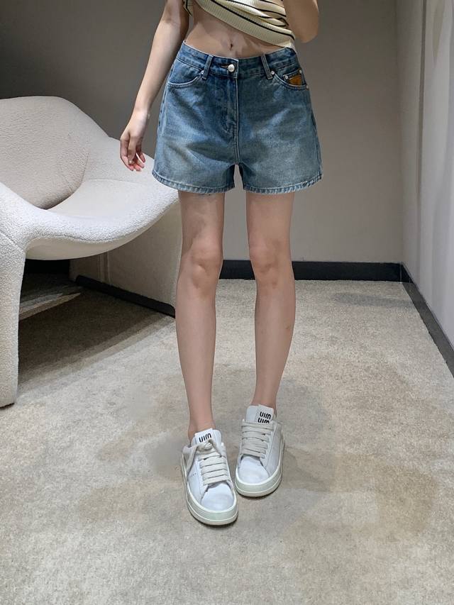 Louis Vuitto* 25Ss Spring and Summer new style pocket embroidered denim shorts |