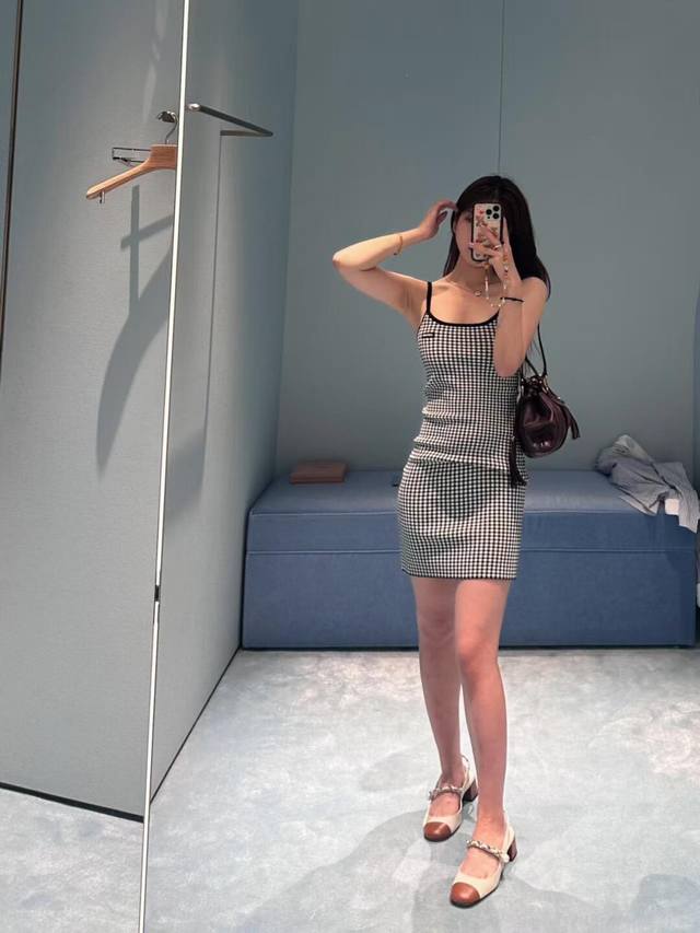 Miumi* 25Ss Spring and Summer new micro-logo plaid knitted suspender dress | Exc