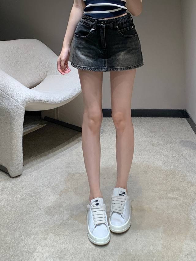 Alexande*Wang 25Ss Spring and Summer new black jeans skirt with leather back wai