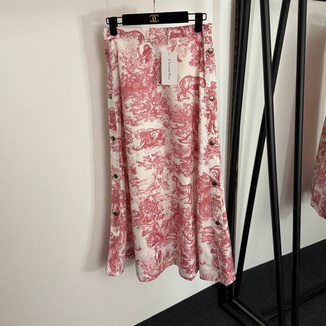 Style No. 20254032 Dio* new animal forest print side button slit high waist ski