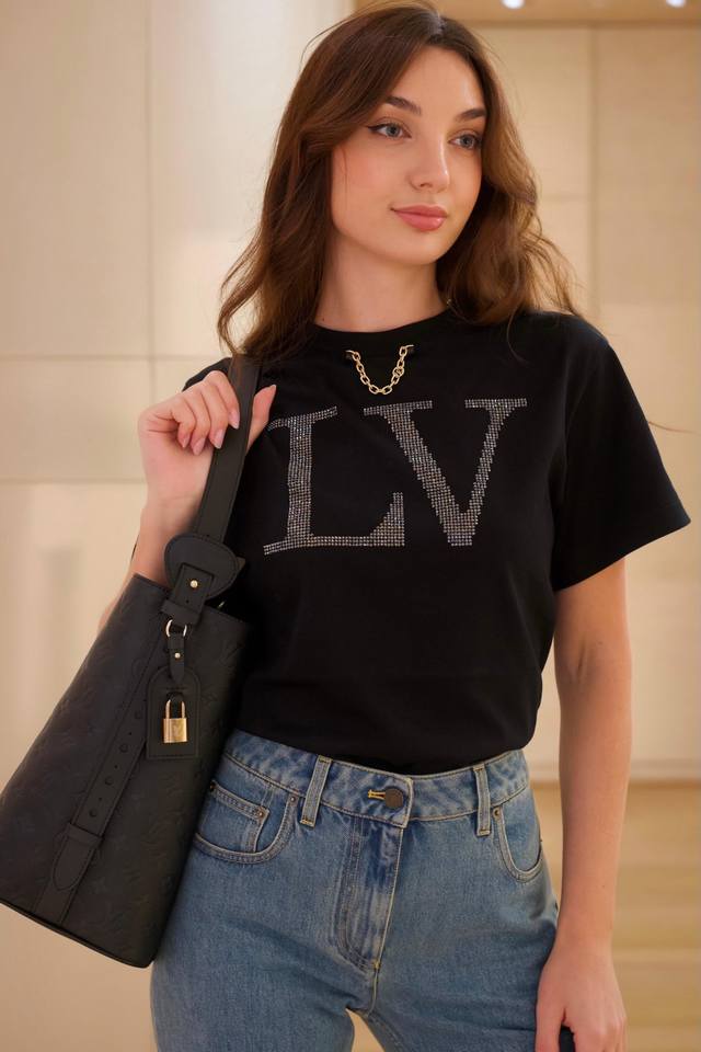Louis Vuitto* 25Ss Spring and Summer new classic chain hot stamping letter round