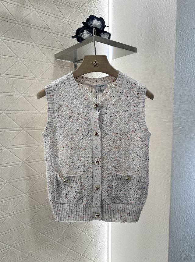Chane*2025 New arrivals Cashmere knitted vest Customized Yb cashmere yarn weavin