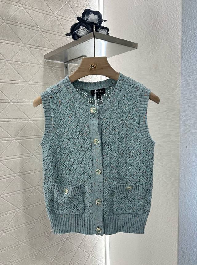 Chane*2025 New arrivals Cashmere knitted vest Customized Yb cashmere yarn weavin