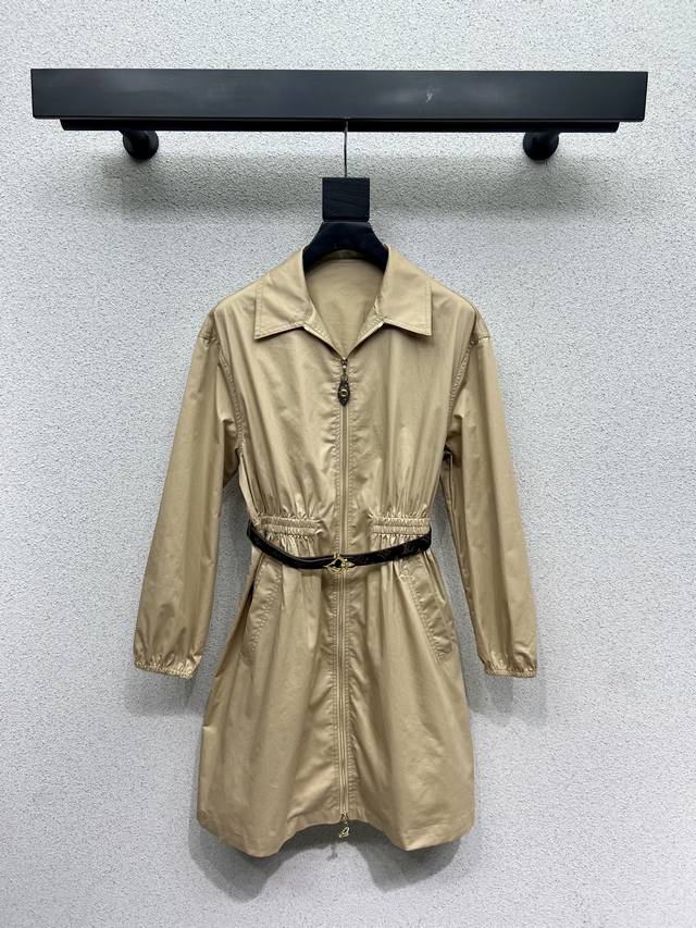 L khaki zipper dress with belt! ~ Delicate texture, soft and classic age-reducin